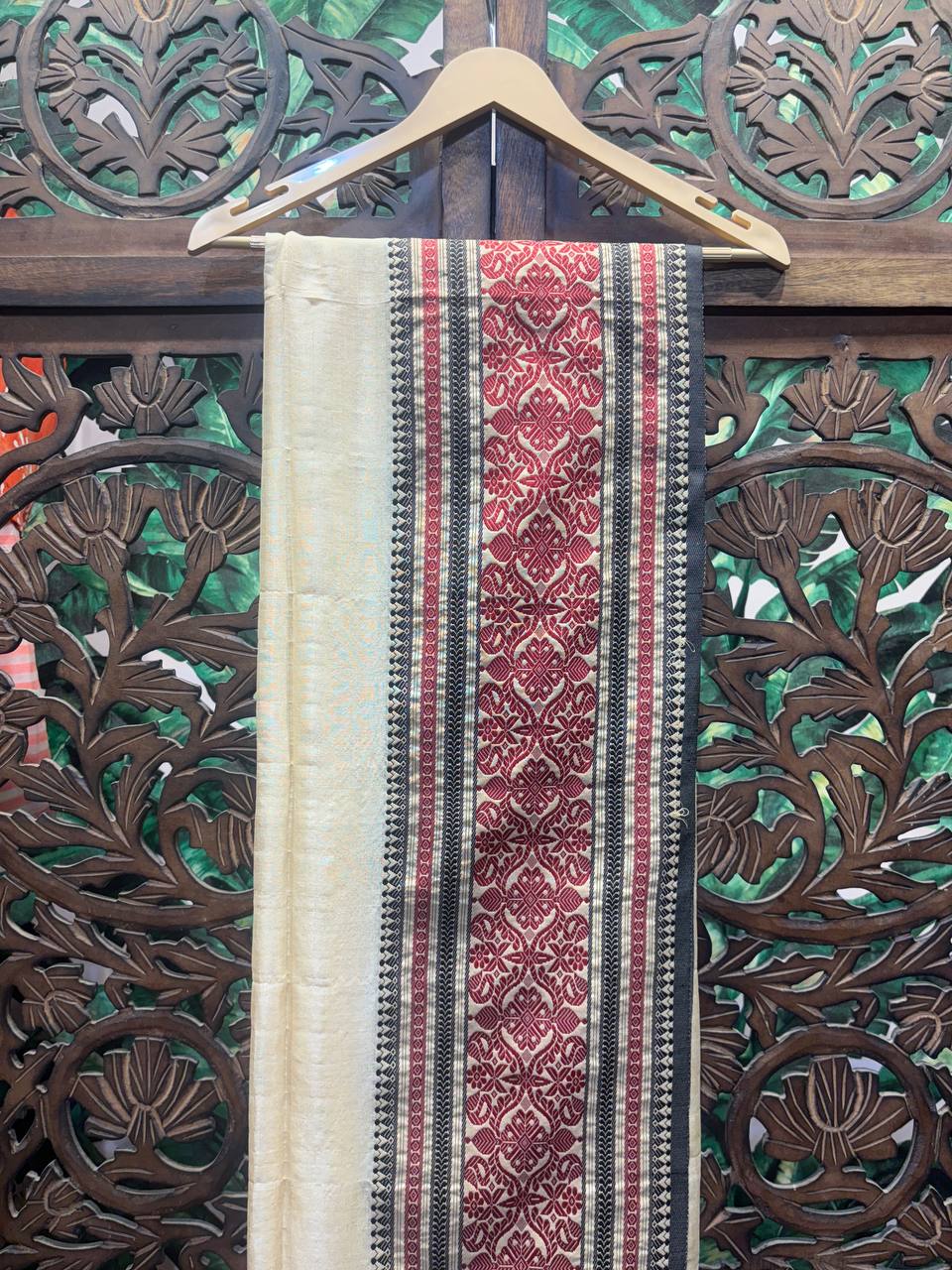 Rosaya 'Parijat' Woven Border Tussar Silk Saree