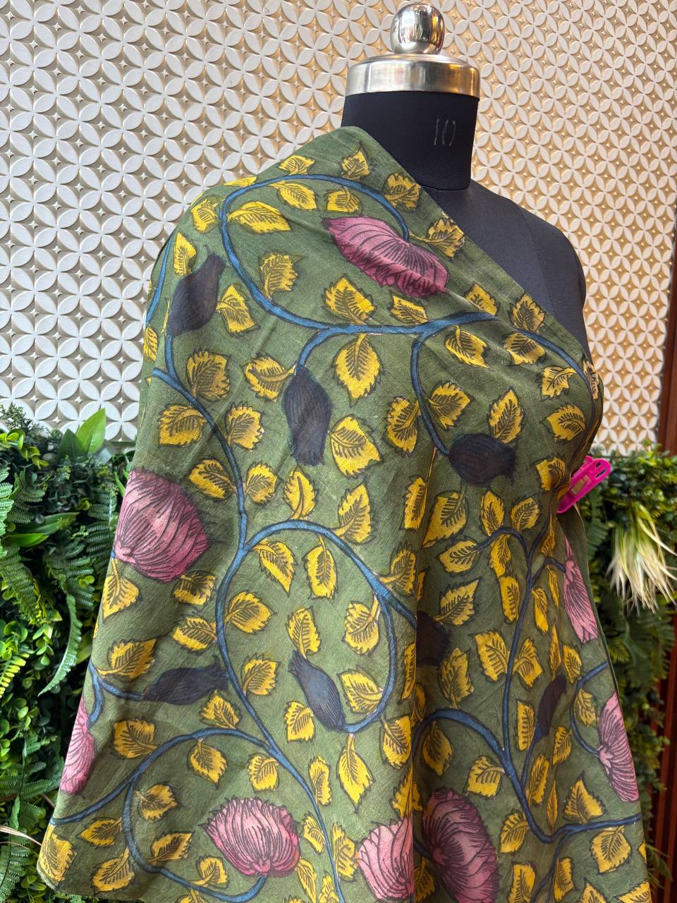Kanika - Artistic Tussar Silk Stole