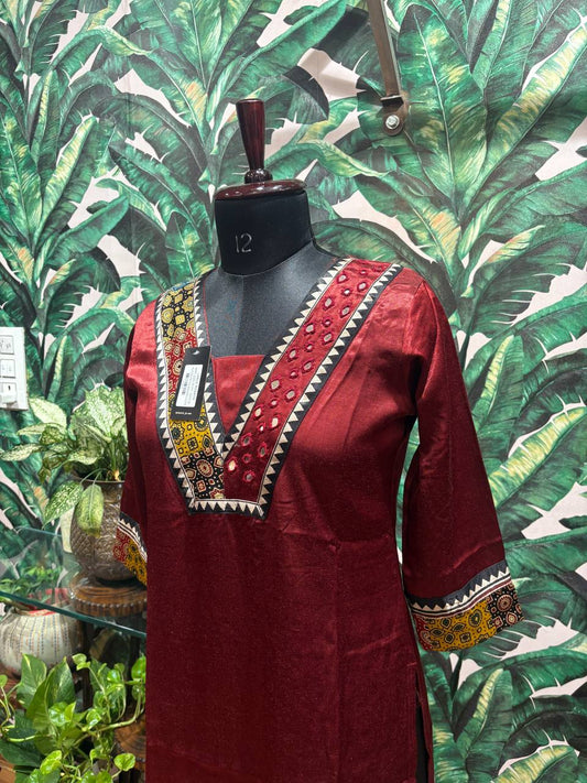 Emerald Woven Yoke Mashru Kurti by Lable Rosaya