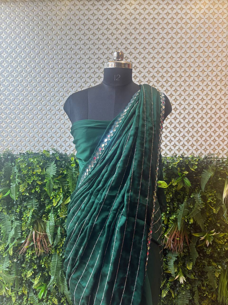 💚 Emerald Enchant – Mirror Work Crepe Silk Saree