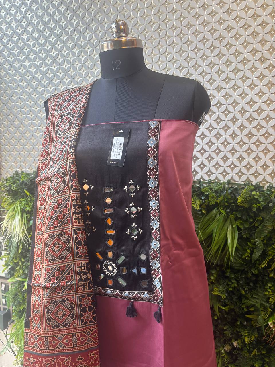👑 Heer-Kutch – Kutch Mirror Work 3-Piece Suit Set