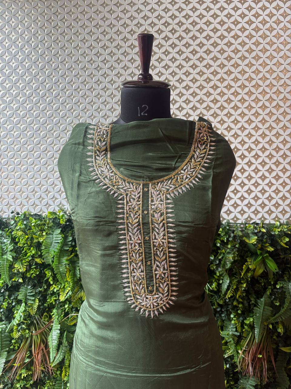 Parni – Zardozi Crepe Silk Kurti
