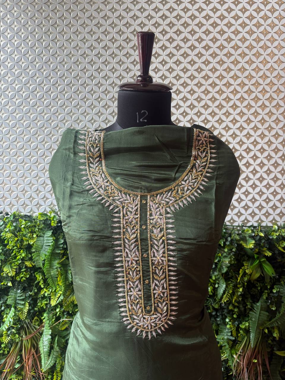 Parni – Zardozi Crepe Silk Kurti