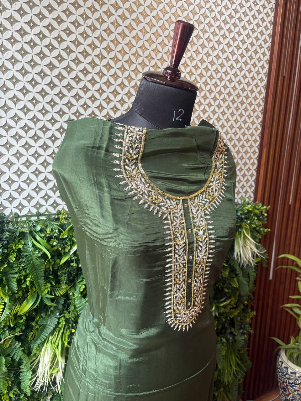 Parni – Zardozi Crepe Silk Kurti