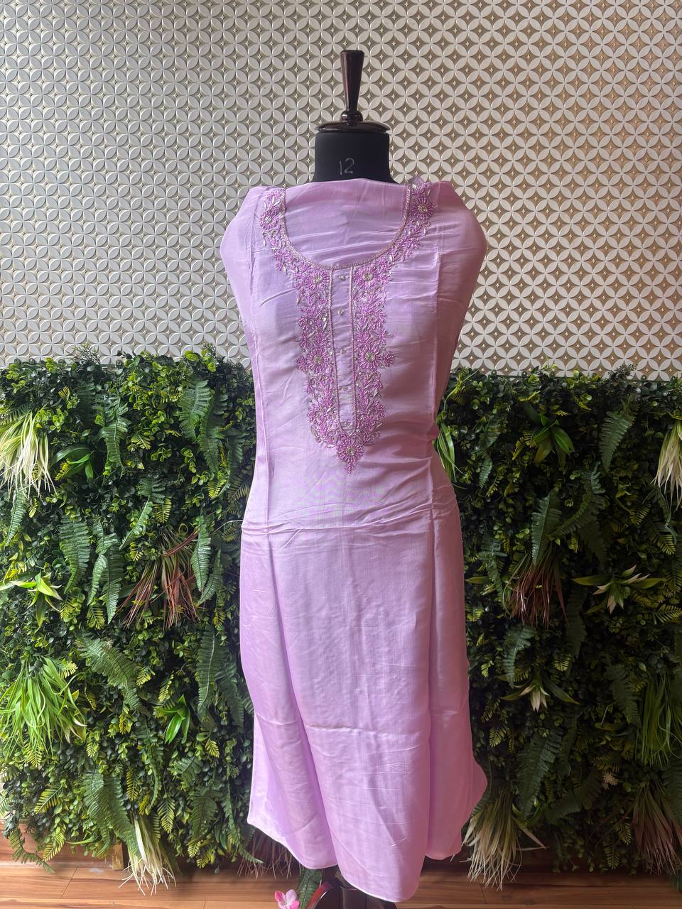 🌸 Mrinali – Zardozi Crepe Silk Kurti
