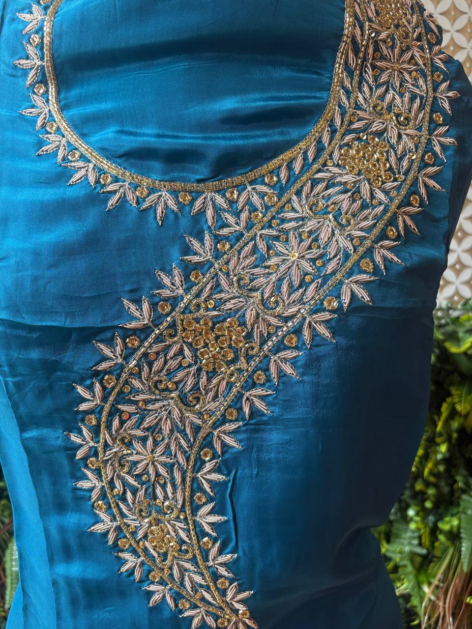 💙 Neelaya – Zardozi Crepe Silk Kurti