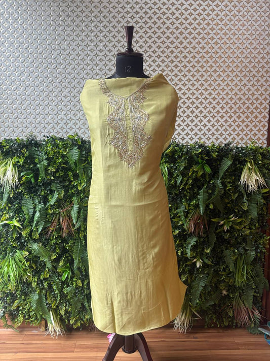 🪻 Halika – Zardozi Crepe Silk Kurti