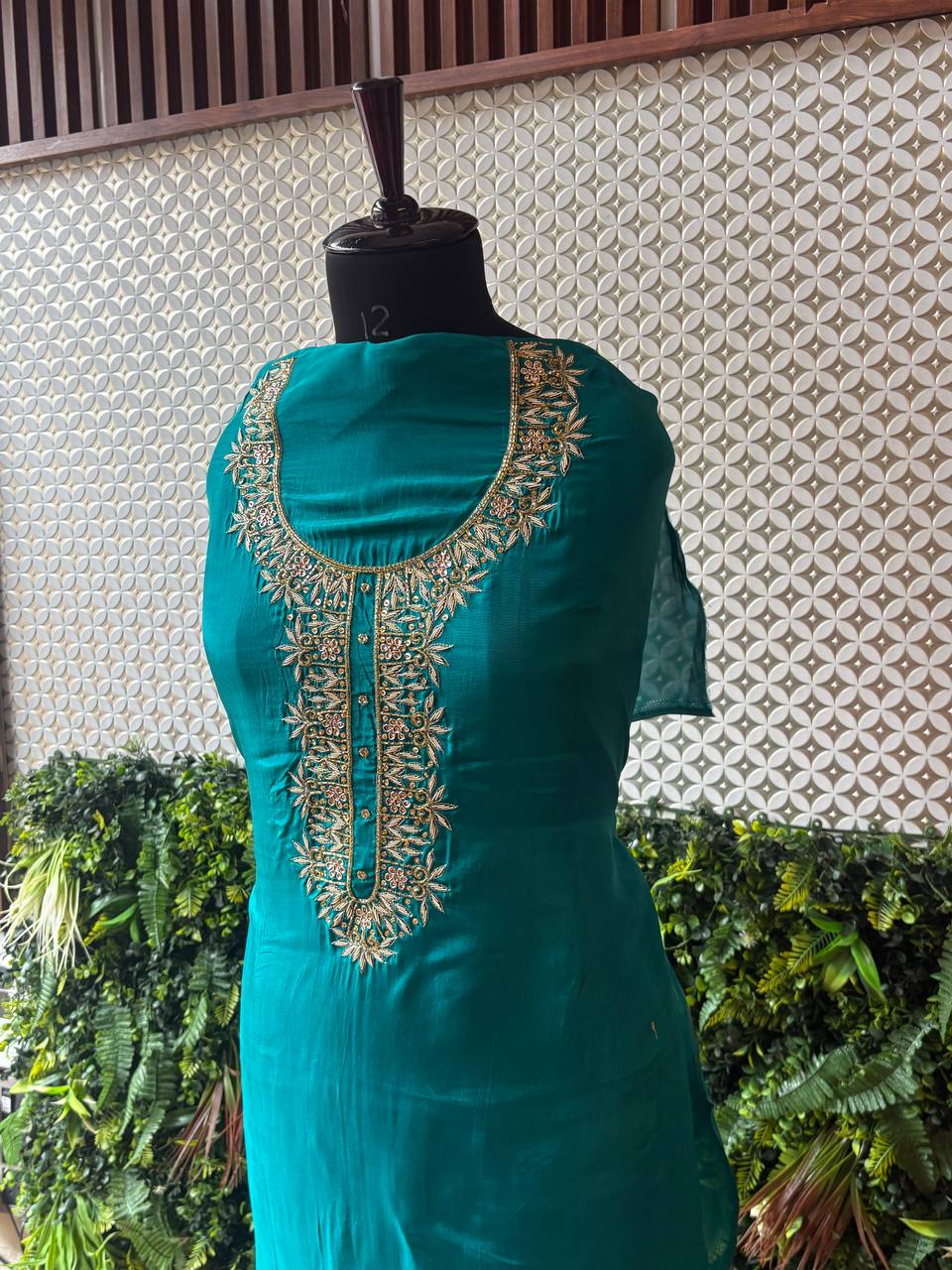 🌿 Meher – Zardozi Crepe Silk Kurti