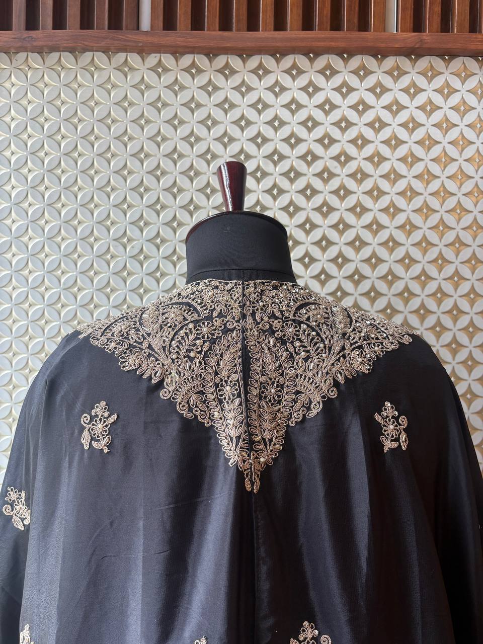 🌟 Noor – Black Embroidered Cape Set