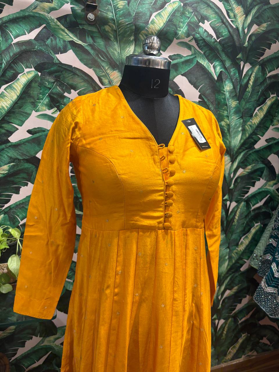 Sunehri Noor – Banarasi Silk Anarkali Set