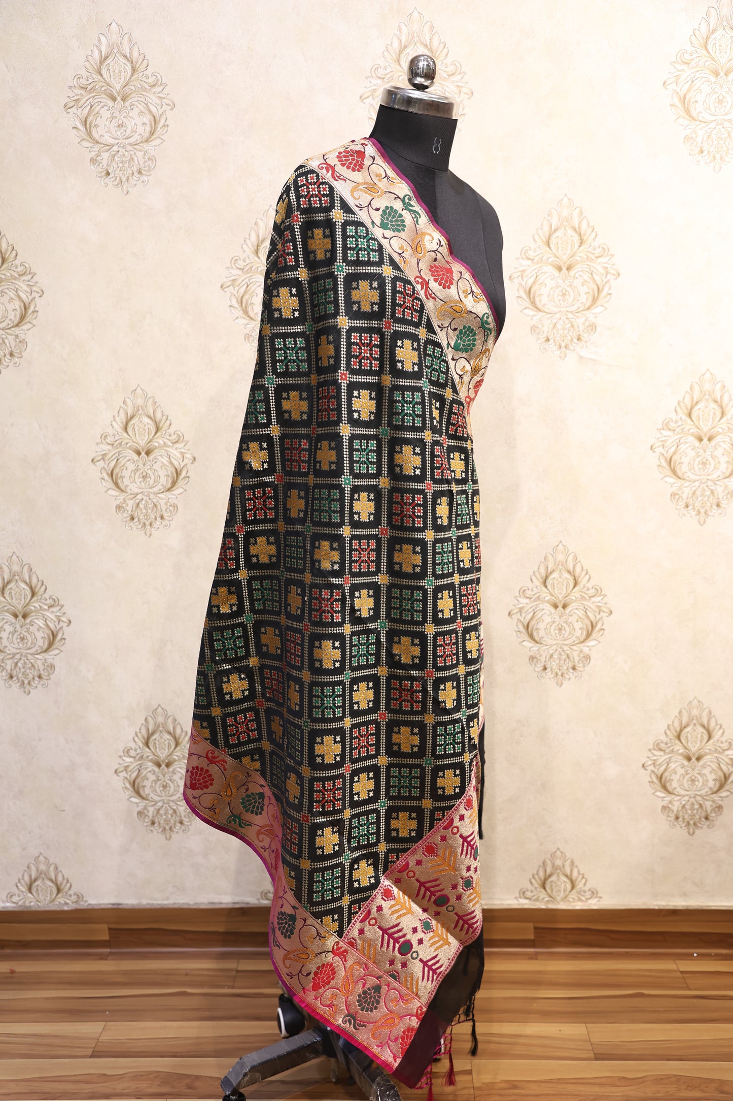 Ruhani Full Jal Banarasi Dupatta