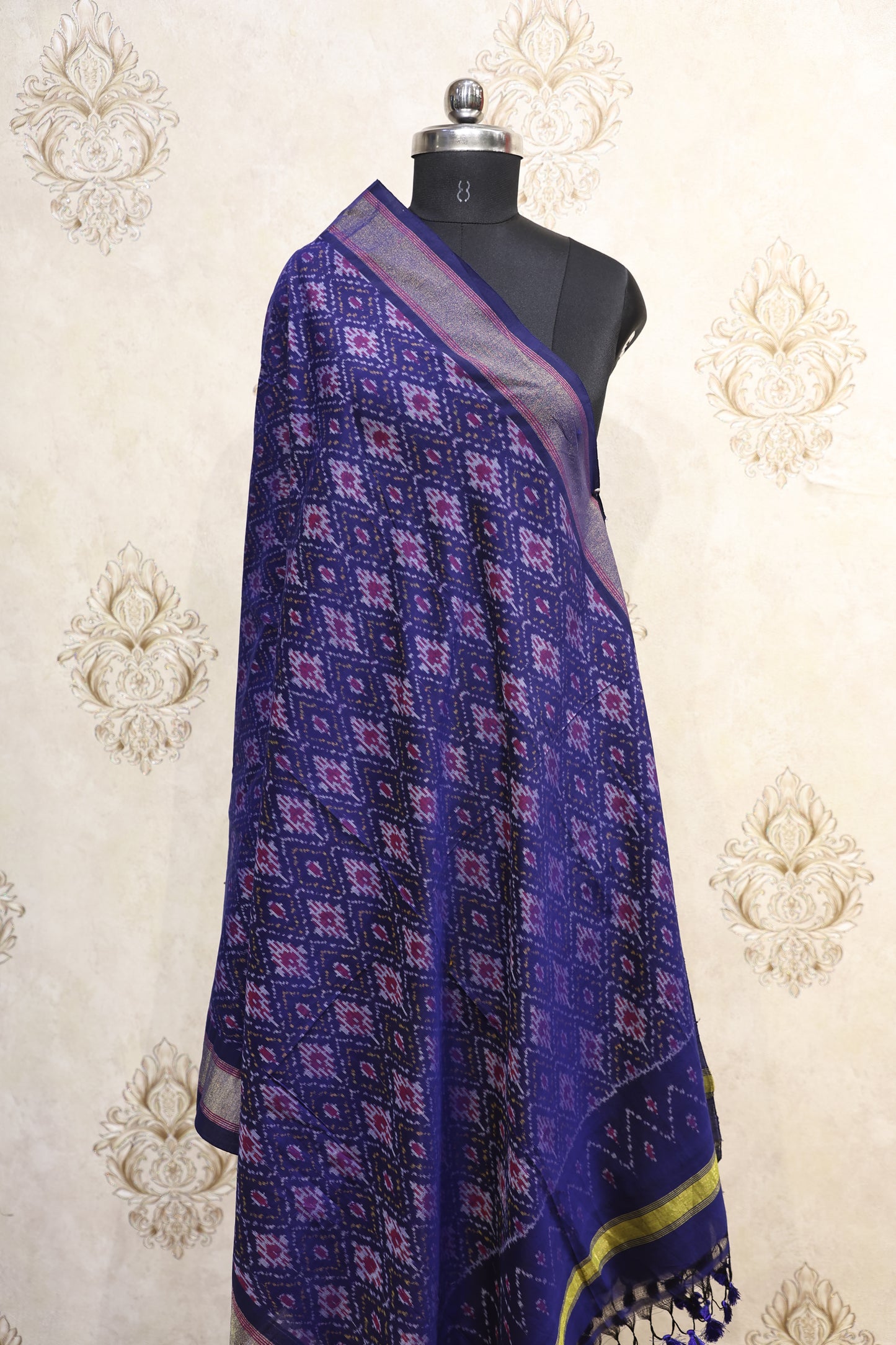 Neelaya Ikkat Poly Dupatta