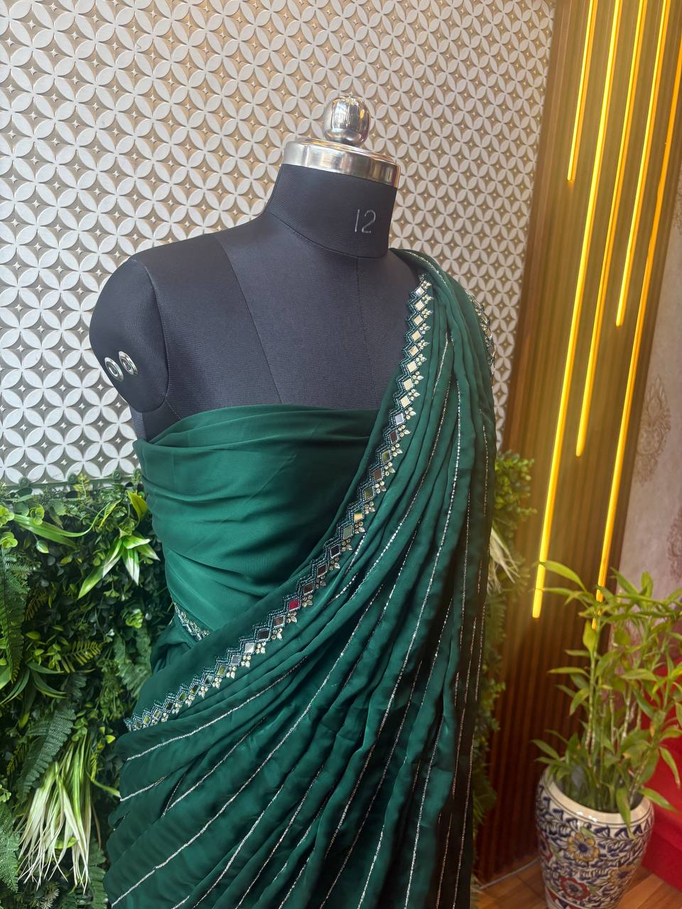 💚 Emerald Enchant – Mirror Work Crepe Silk Saree