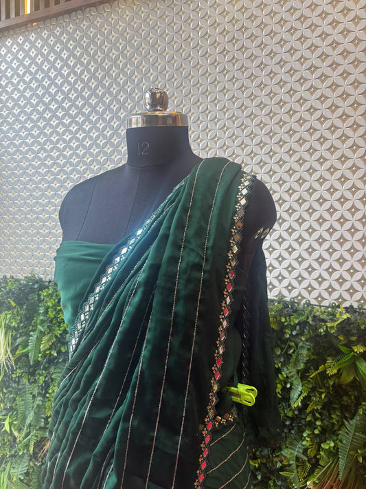 💚 Emerald Enchant – Mirror Work Crepe Silk Saree