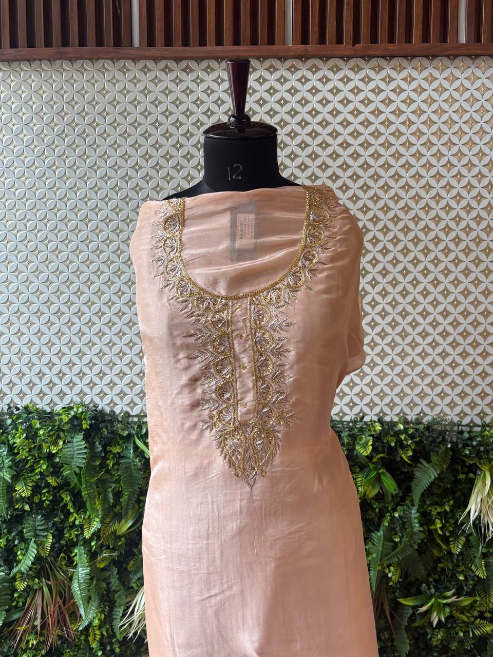 🌸 Gulbano – Zardozi Crepe Silk Kurti
