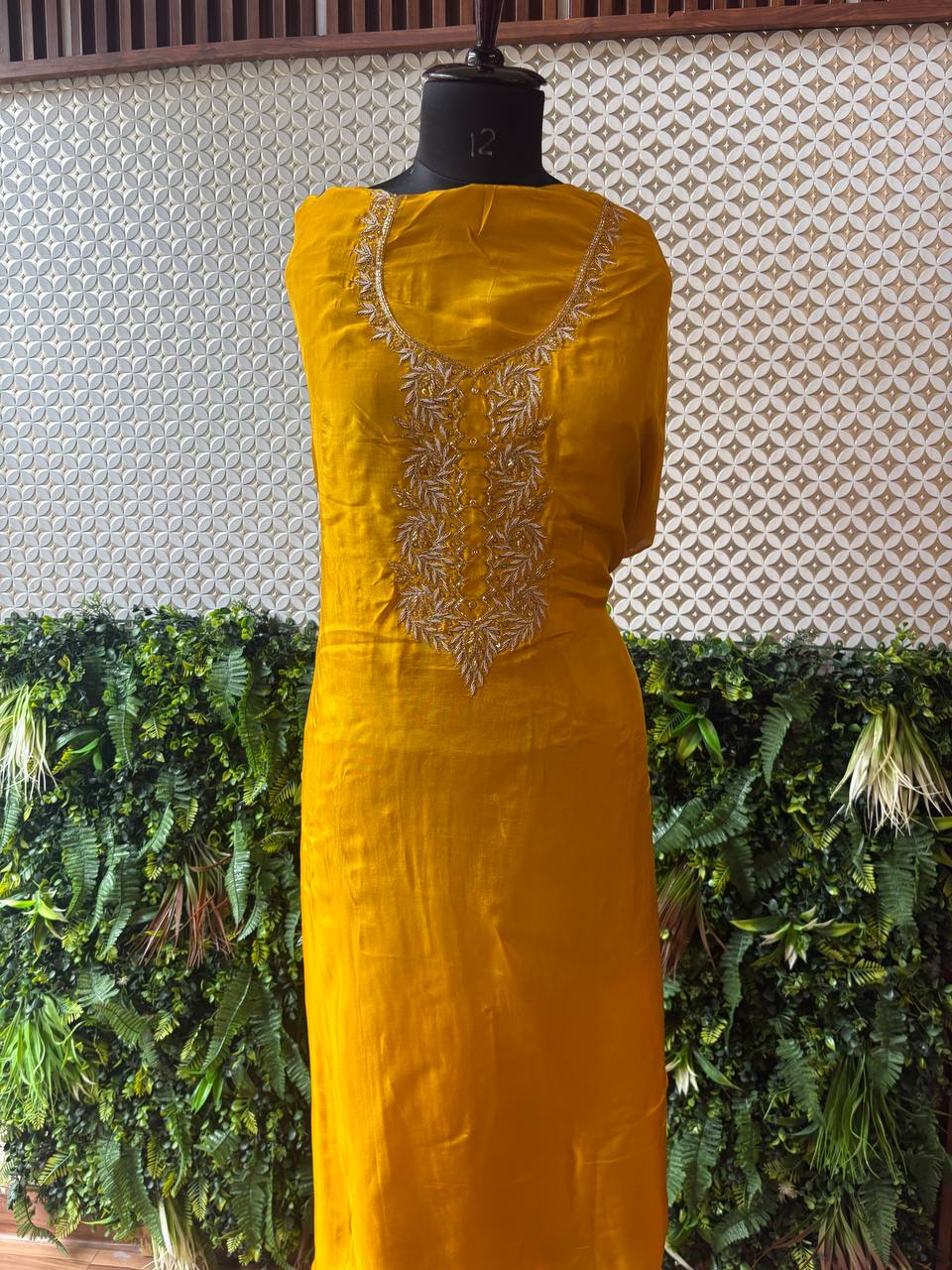🌼 Sunehri – Zardozi Crepe Silk Kurti