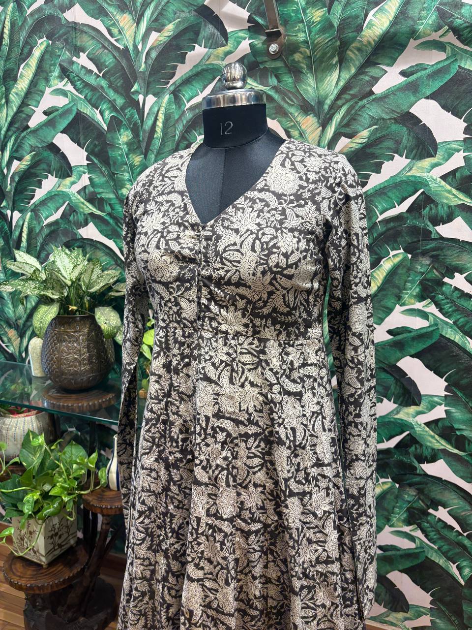🖤 Raakhini – Handblock Printed Cotton Anarkali Kurti