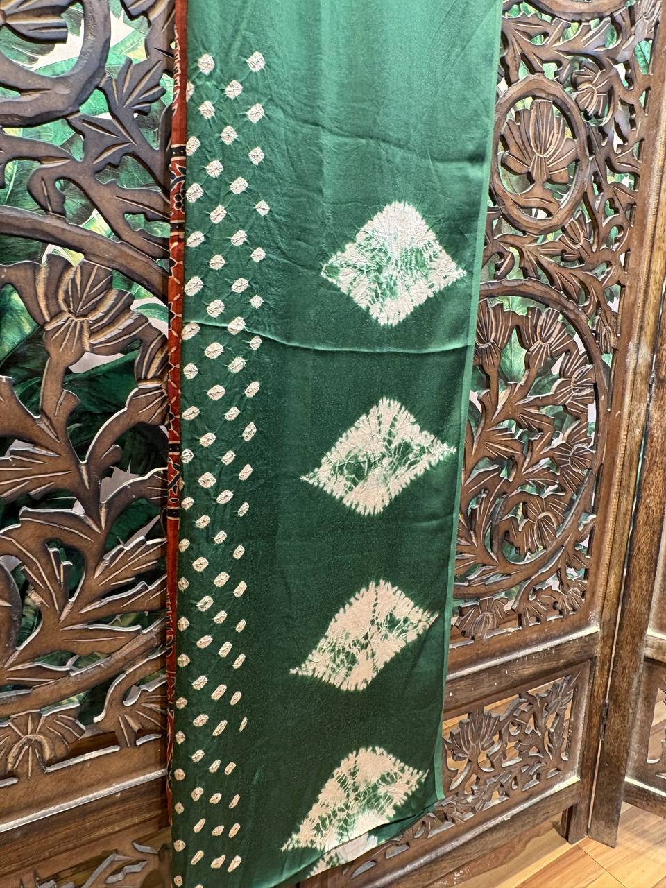 Vanya - Forest Green Tie-Dye & Block Print Saree