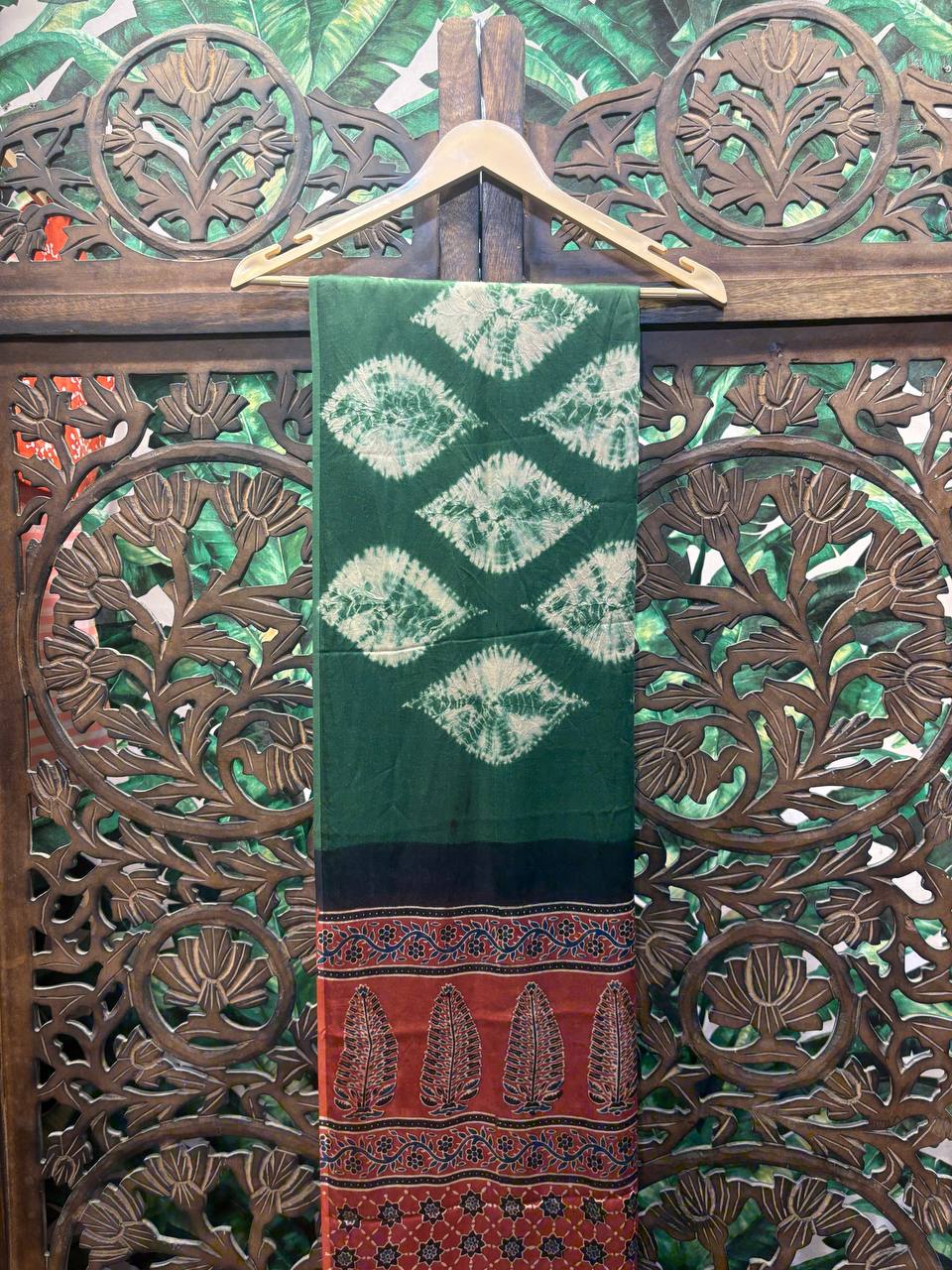 Vanya - Forest Green Tie-Dye & Block Print Saree