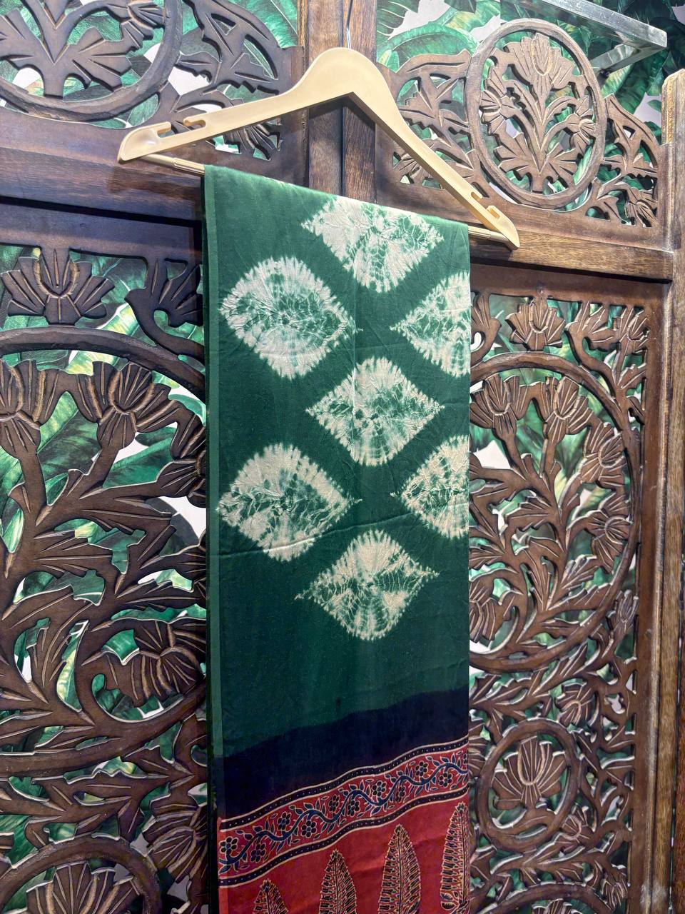 Vanya - Forest Green Tie-Dye & Block Print Saree