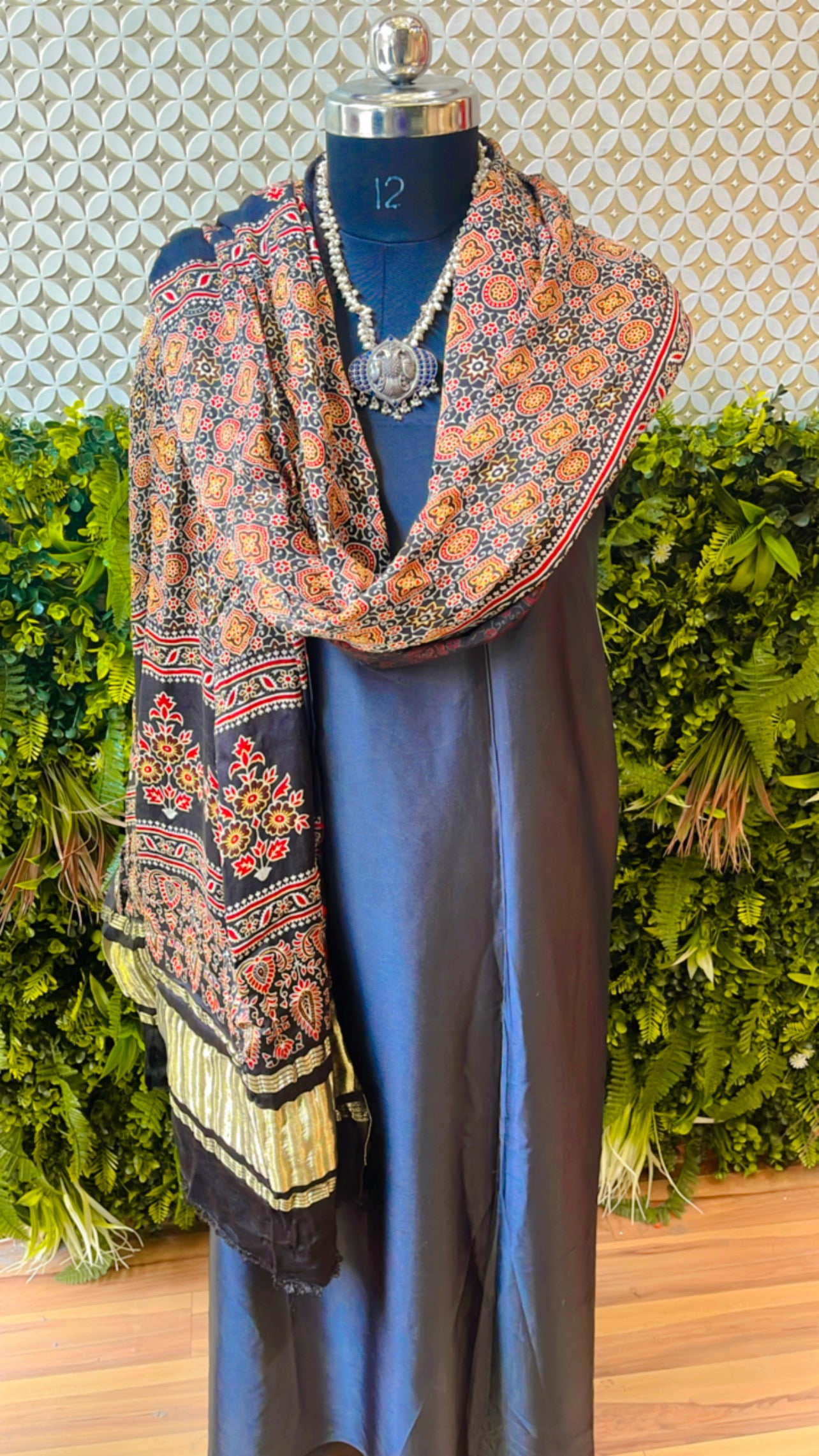 Ajarak two piece set