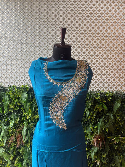 💙 Neelaya – Zardozi Crepe Silk Kurti