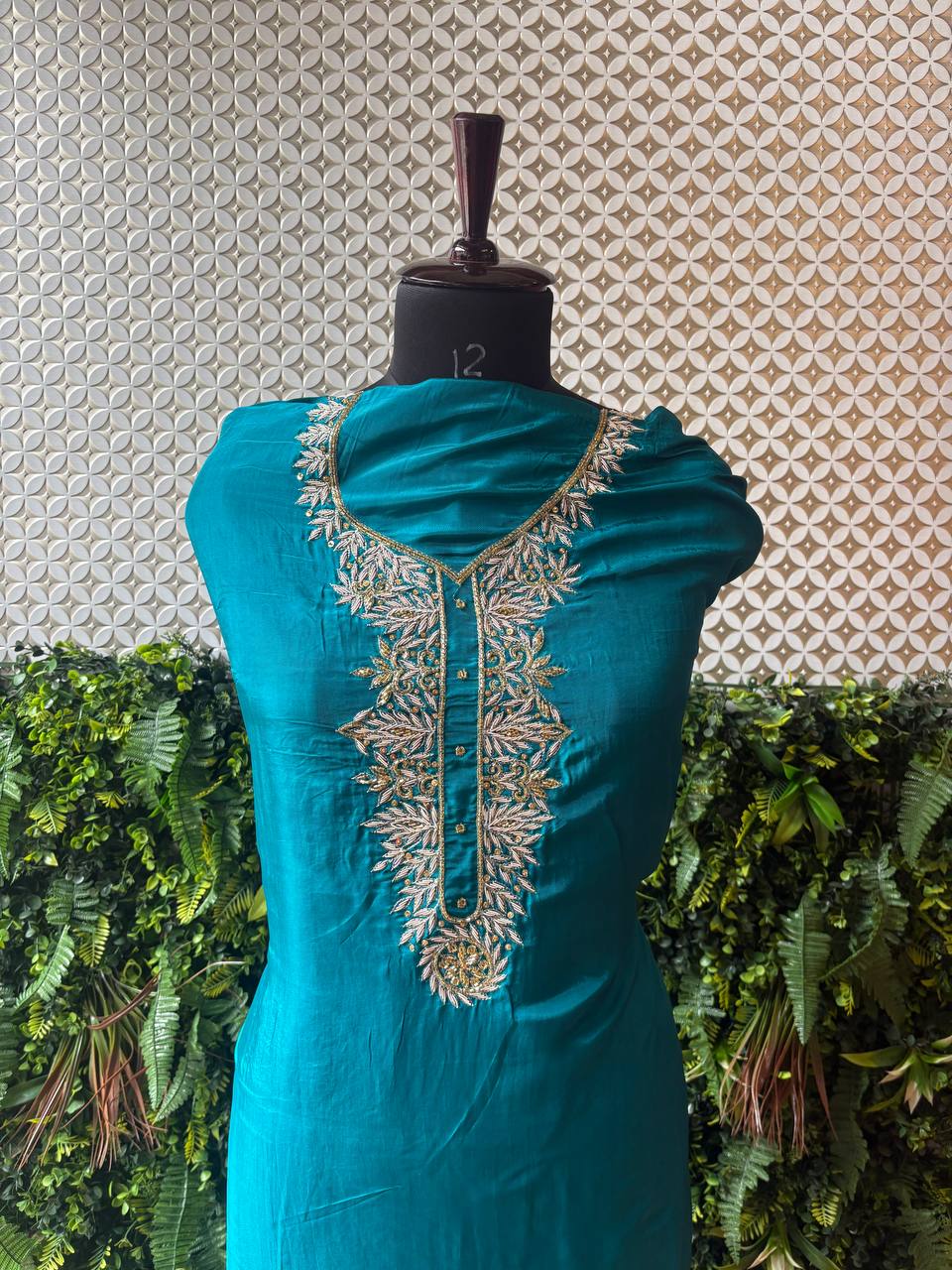 🩵 Neelpari – Zardozi Crepe Silk Kurti