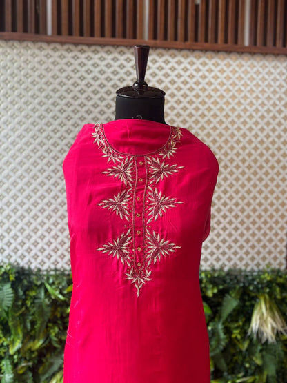 🌺 Zardozi Radiance – Crepe Silk Kurti