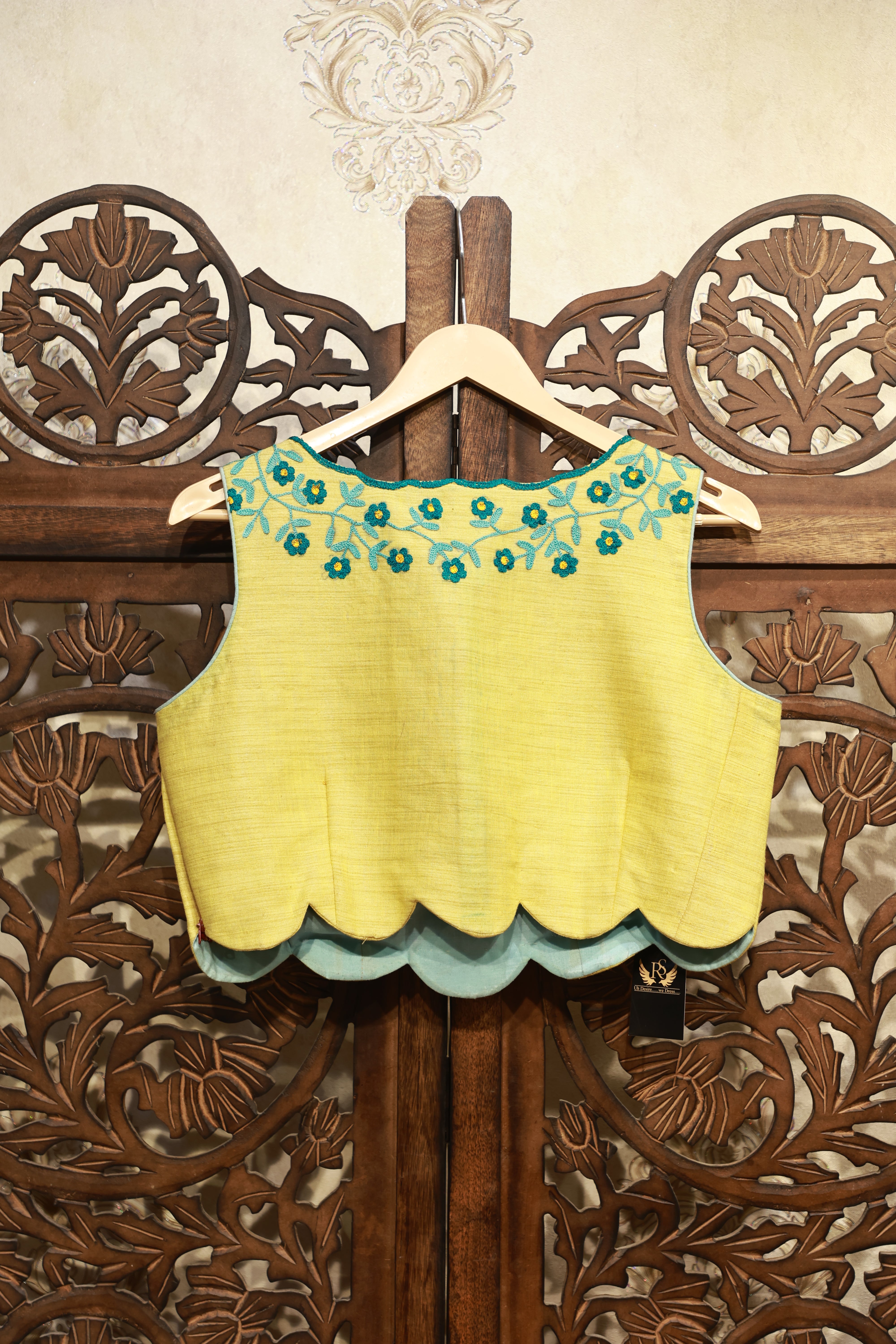 Meher Floral Scallop Blouse – ROSAYA FASHIONS
