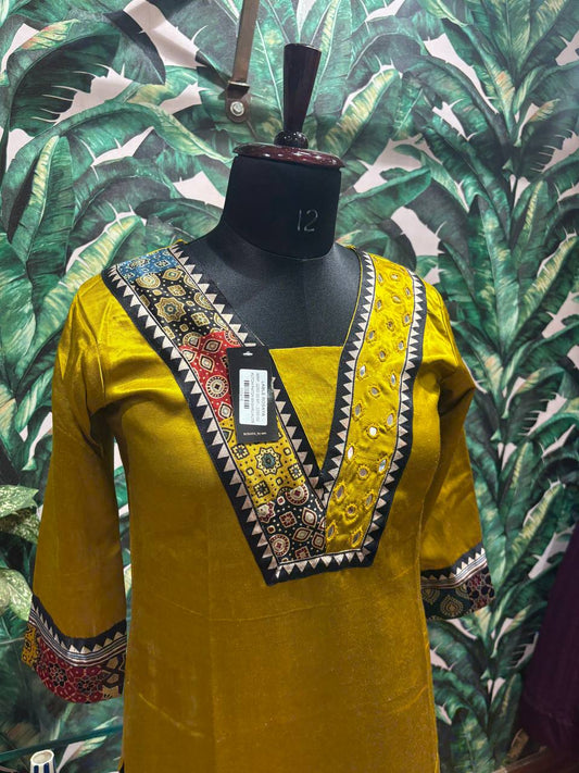 Mustard Glow Kurti – Kutchi Mirror Elegance