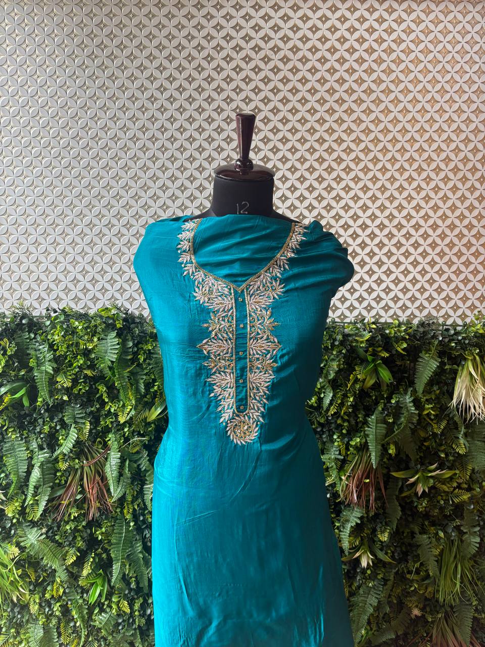 🩵 Neelpari – Zardozi Crepe Silk Kurti
