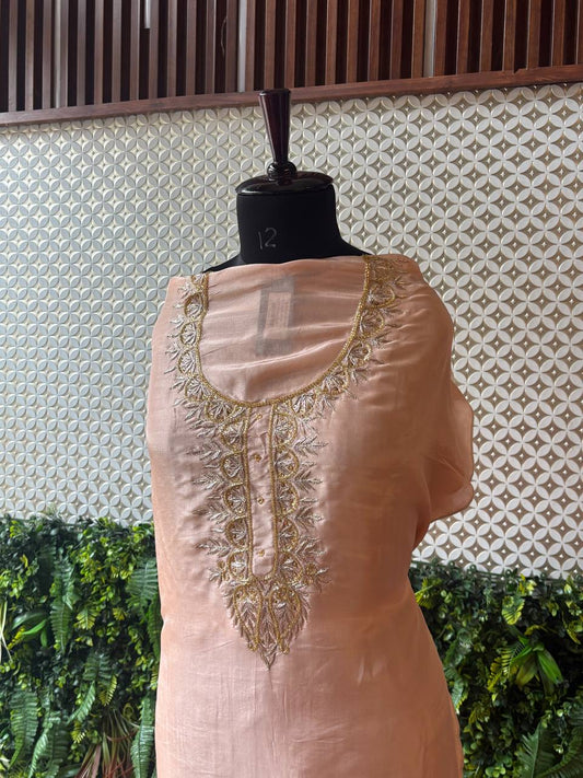 🌸 Gulbano – Zardozi Crepe Silk Kurti