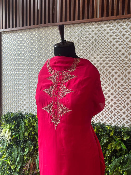 🌺 Zardozi Radiance – Crepe Silk Kurti