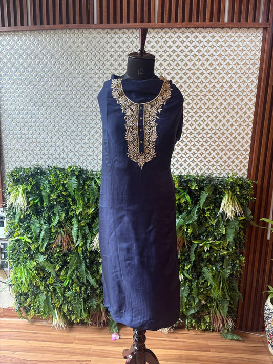 🖤 Noor-e-Shab – Zardozi Crepe Silk Kurti