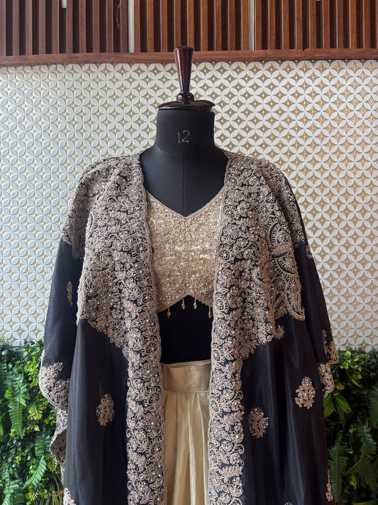 🌟 Noor – Black Embroidered Cape Set
