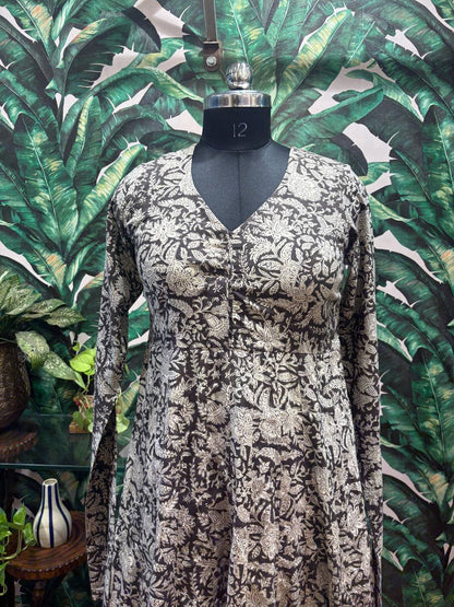 🖤 Raakhini – Handblock Printed Cotton Anarkali Kurti