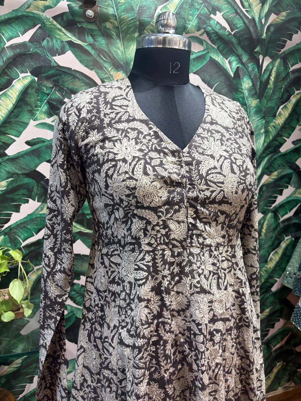 🖤 Raakhini – Handblock Printed Cotton Anarkali Kurti