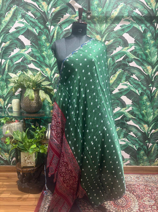 Emerald Green Bandhani & Ajrakh Dupatta