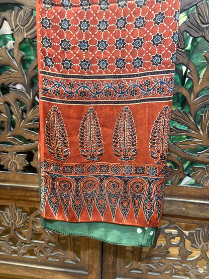 Vanya - Forest Green Tie-Dye & Block Print Saree