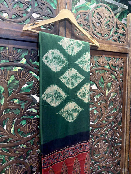 Vanya - Forest Green Tie-Dye & Block Print Saree